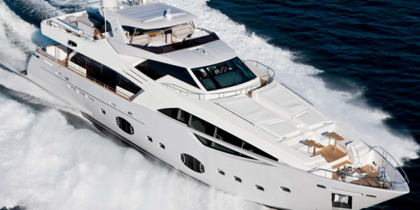 Ferretti Custom Line 97